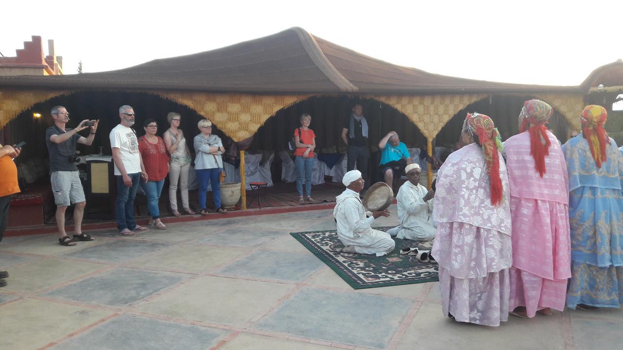 Dar Alfourssane Ferme D'Hote Hotel Ouarzazate Exterior photo